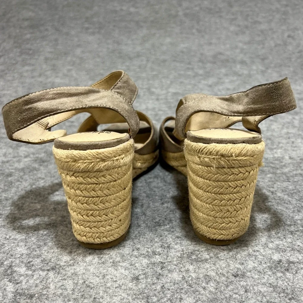 Comfortiva Memory Foam Wedge Sandals Women's Tan Suede Espadrille‎ Size 6.5
